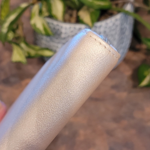 SUMMER & ROSE Luna Wristlet Clutch Wallet, Champagne Shimmer - Picture 6 of 11